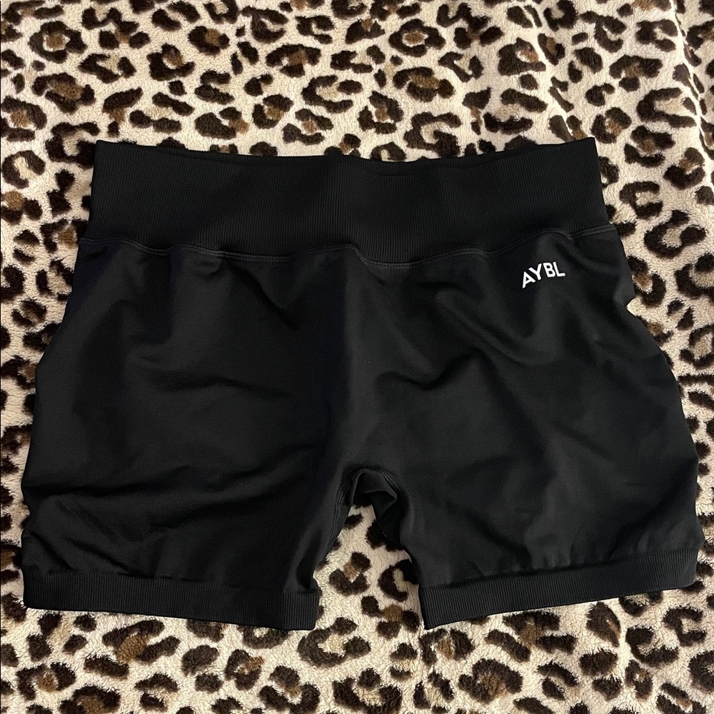 Adapt Seamless Shorts - Black Large